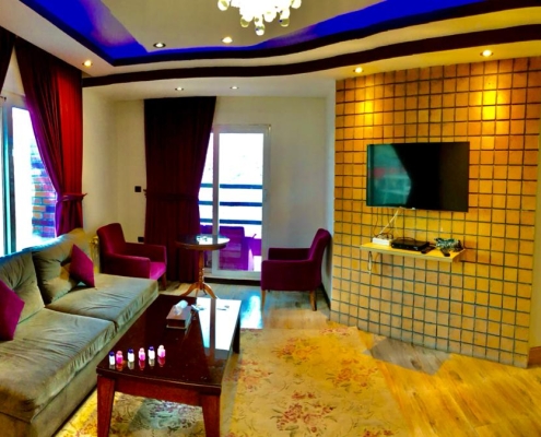 هتل ابگرم در لاریحان