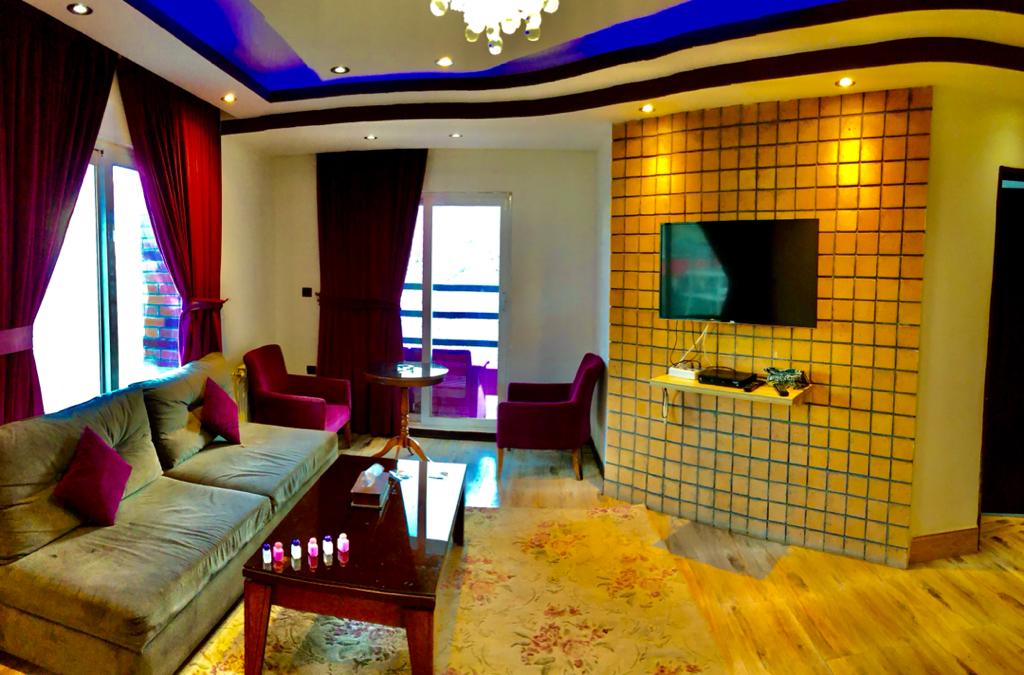 هتل ابگرم در لاریحان